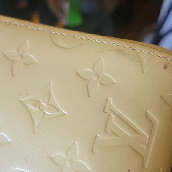 Louis Vuitton Pearl Vernis Roxbury Drive Purse - Picture 7 of 8